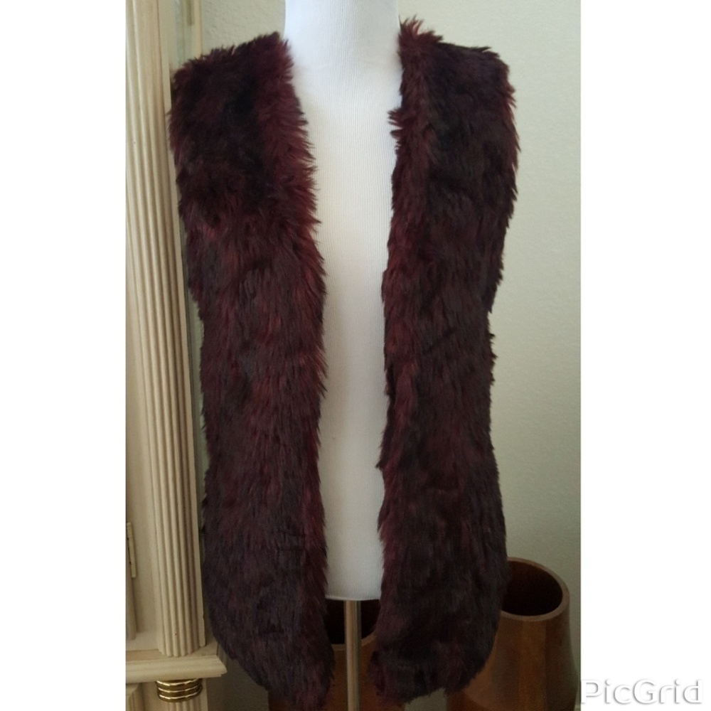 Faux Fur Vest - Picture 1 of 3